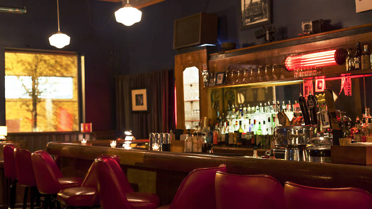 Weegee's Lounge