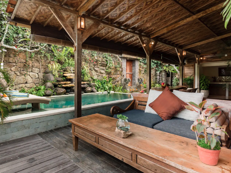 A private villa close to Ubud's bustling market
